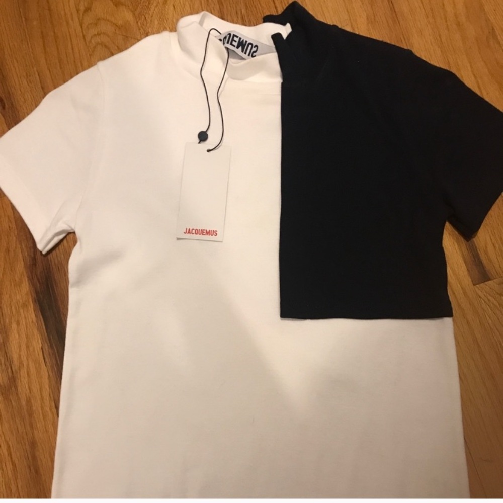 JACQUEMUS le T-shirt Carré